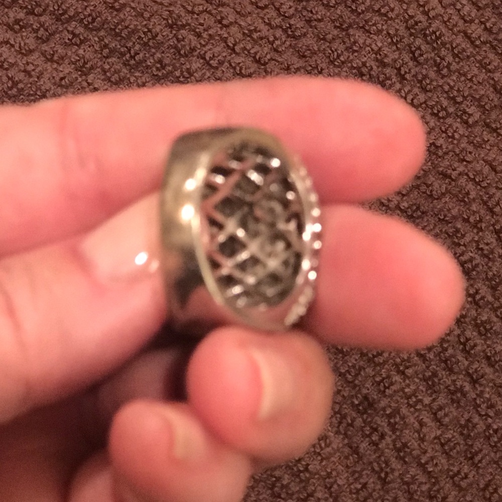 Ladies Stunning Sterling Silver & CZ Ring, Size 8 - Picture 3 of 8